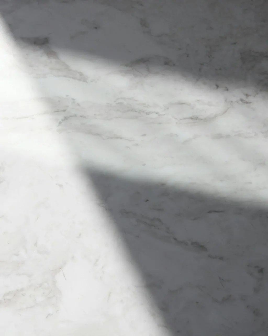 Marbre Carrara — veines naturelles